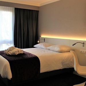 Classic Single Room